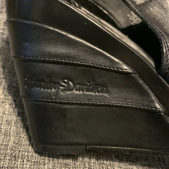 Super cool Harley Davidson open toe wedges! - Picture 8 of 8
